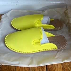 Seastar Beachwear Harbourside Mule - size 9 - neon yellow